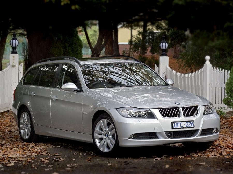  BMW 323i Touring 2006 года  (фото 1 из 5)